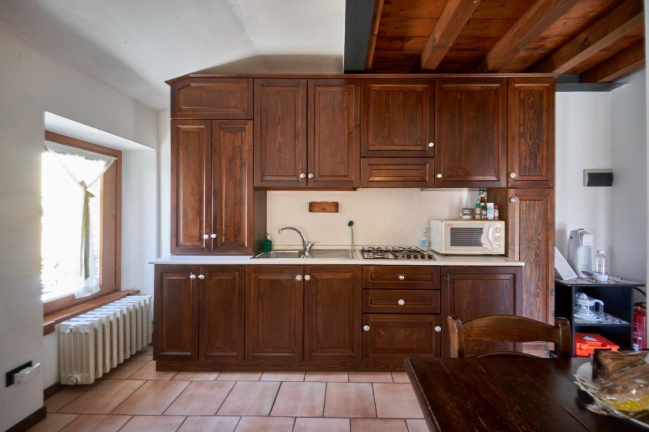 Porto Valentino Apartment Sirmione Exterior photo